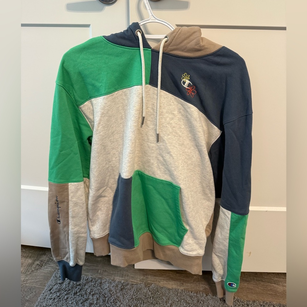 Champion Sweatshirt in Navy & Gray with Tan Accents